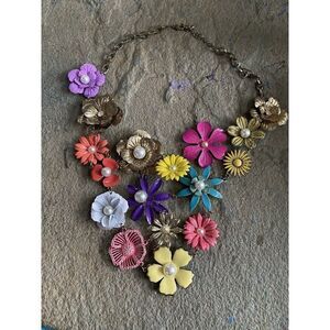 Vintage Necklace Bib 1960s 1950s Floral Pink Yellow Violet Enamel Chain NG